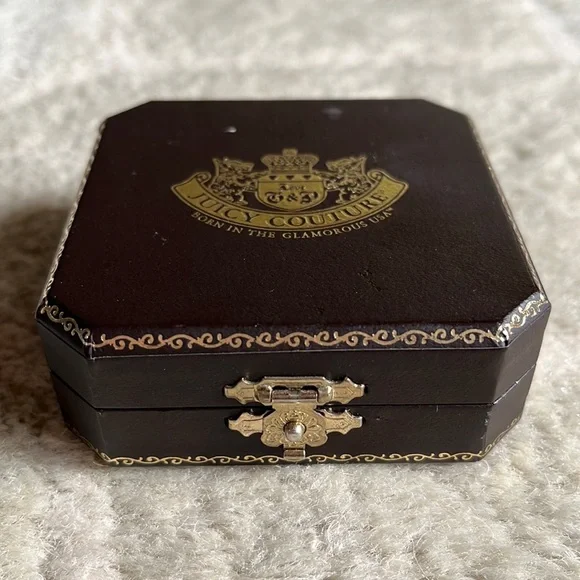 Juicy Couture Watermelon Necklace - Picture 10 of 13